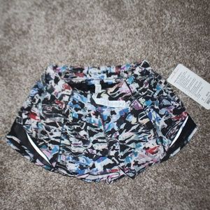 Lululemon Culture Clash Hotty Hot Short II